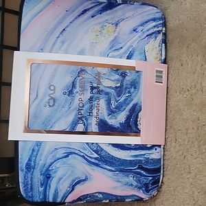 Laptop travel protector